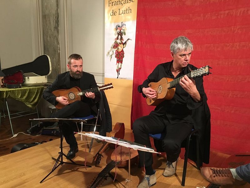 11215739_996835830351917_8468875386596095394_n.jpg - « Scaramanzia » : Rolf Lislevand, Thor Harald Johnsen et Ulrik Gaston Larsen,  Guitares Baroques, Chitarra Battente, Chittarone et Colascione
