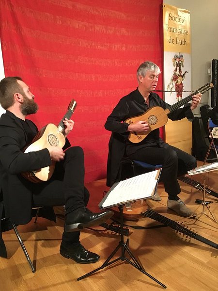 12998629_996835857018581_7029546163623327521_n.jpg - « Scaramanzia » : Rolf Lislevand, Thor Harald Johnsen et Ulrik Gaston Larsen,  Guitares Baroques, Chitarra Battente, Chittarone et Colascione