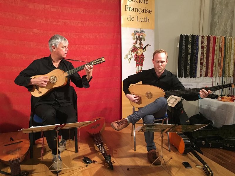 13000151_996835623685271_1885951210752306167_n.jpg - « Scaramanzia » : Rolf Lislevand, Thor Harald Johnsen et Ulrik Gaston Larsen,  Guitares Baroques, Chitarra Battente, Chittarone et Colascione
