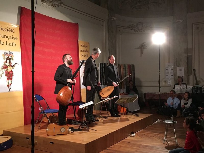 13006740_996836037018563_8522231113701484800_n.jpg - « Scaramanzia » : Rolf Lislevand, Thor Harald Johnsen et Ulrik Gaston Larsen,  Guitares Baroques, Chitarra Battente, Chittarone et Colascione