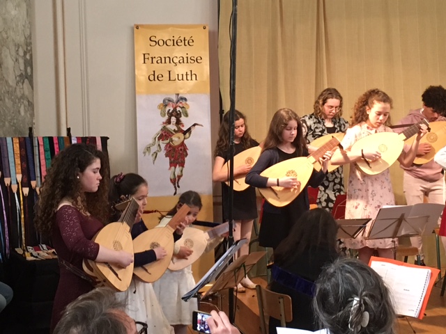 IMG_7352.JPG - Les jeunes luthistes des classes de Chelles et Yerres (Professeur Isabelle Auneau)