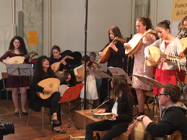 IMG_7353.JPG - Les jeunes luthistes des classes de Chelles et Yerres (Professeur Isabelle Auneau)