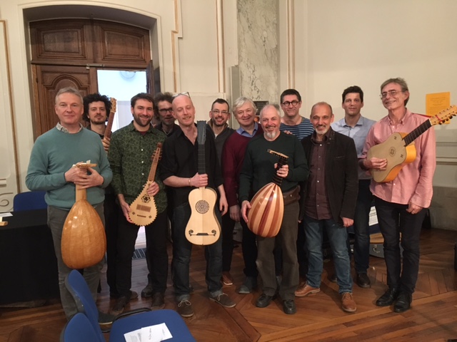 IMG_7365.JPG - Les luthiers !