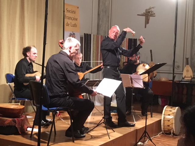 IMG_7383.JPG - "La barca del mio amore": Giacomo Gorzanis (1530-1575) par l'ensemble La Lyra : Pino De Vittorio, célèbre ténor napolitain et percussions, Bor Zuljan & Fabio Accurso : luths, guitare Renaissance, colascione, avec Domen Marincic à la viole et Massimiliano Dragoni aux percussions
