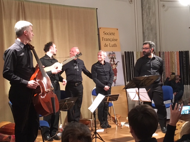 IMG_7391.JPG - "La barca del mio amore": Giacomo Gorzanis (1530-1575) par l'ensemble La Lyra : Pino De Vittorio, célèbre ténor napolitain et percussions, Bor Zuljan & Fabio Accurso : luths, guitare Renaissance, colascione, avec Domen Marincic à la viole et Massimiliano Dragoni aux percussions