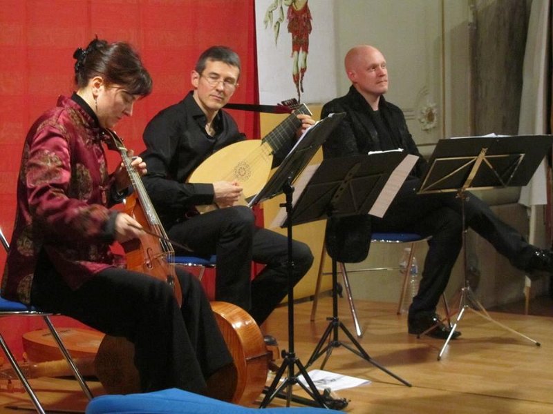 10997706_811547528880749_3363180884380108980_n.jpg - Ensemble La Rêveuse : Dowland, Lawes, Purcell. Jeffrey Thompson, ténor - Florence Bolton, dessus et basse de viole - Benjamin Perrot, luth, théorbe et guitare baroque