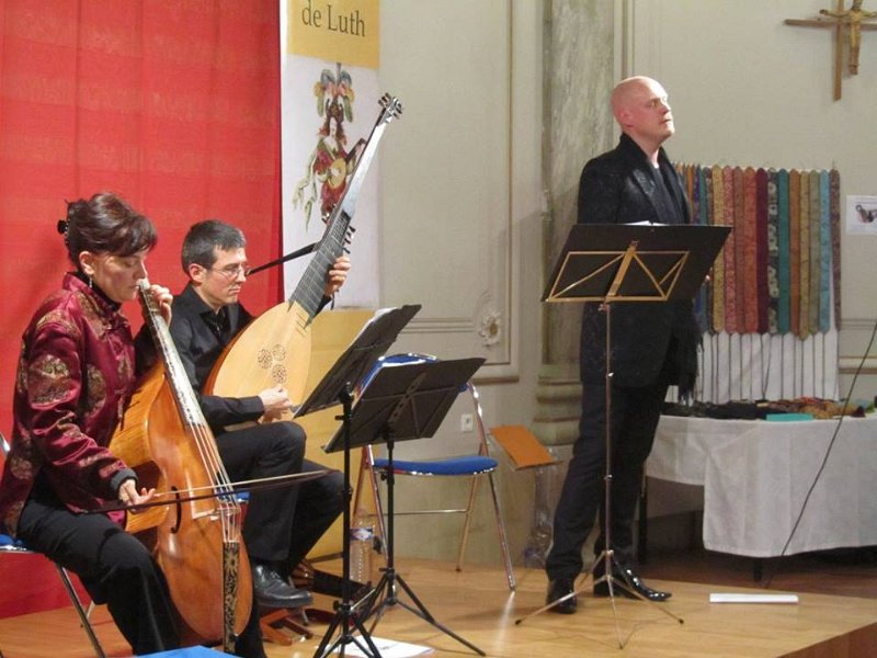 11001673_811547315547437_8759359002895590926_n.jpg - Ensemble La Rêveuse : Dowland, Lawes, Purcell. Jeffrey Thompson, ténor - Florence Bolton, dessus et basse de viole - Benjamin Perrot, luth, théorbe et guitare baroque