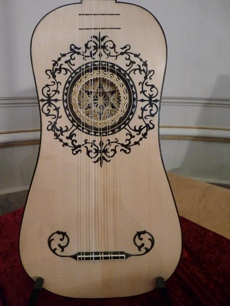 11080989_811844038851098_7236237627652359897_n.jpg - Guitare baroque de Jorge Sentieiro