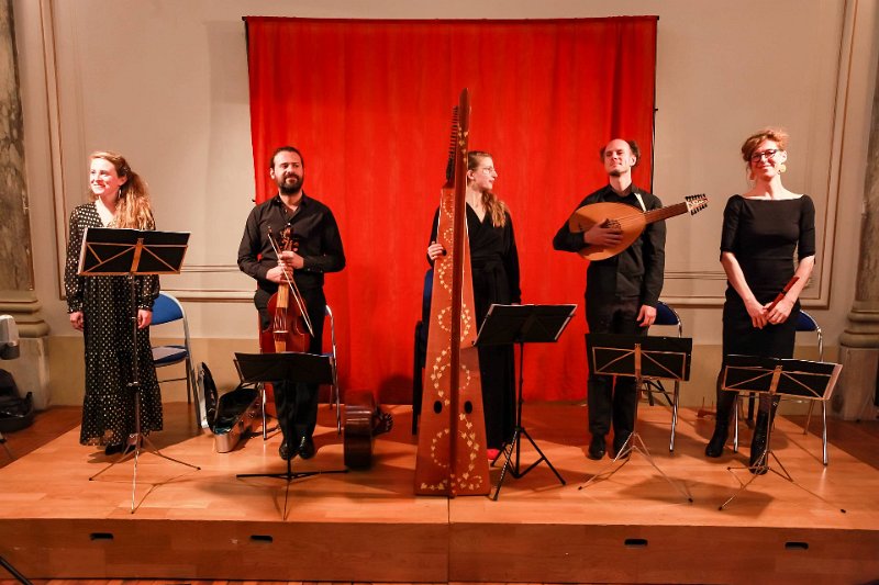 l_acheron_14.jpg - Ensemble L'Achéron (Voix, flûte, harpe, viole et Bor Zuljan au luth)