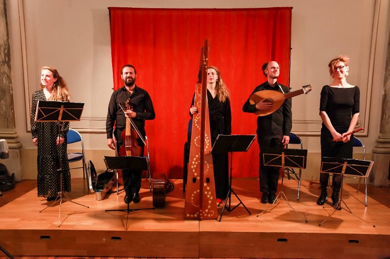 l_acheron_15.jpg - Ensemble L'Achéron (Voix, flûte, harpe, viole et Bor Zuljan au luth)