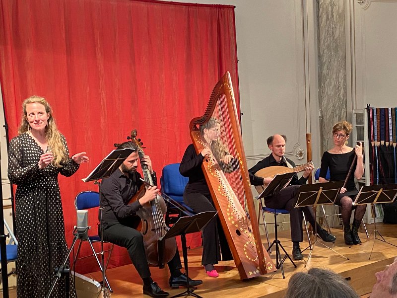 l_acheron_8.jpg - Ensemble L'Achéron (Voix, flûte, harpe, viole et Bor Zuljan au luth)